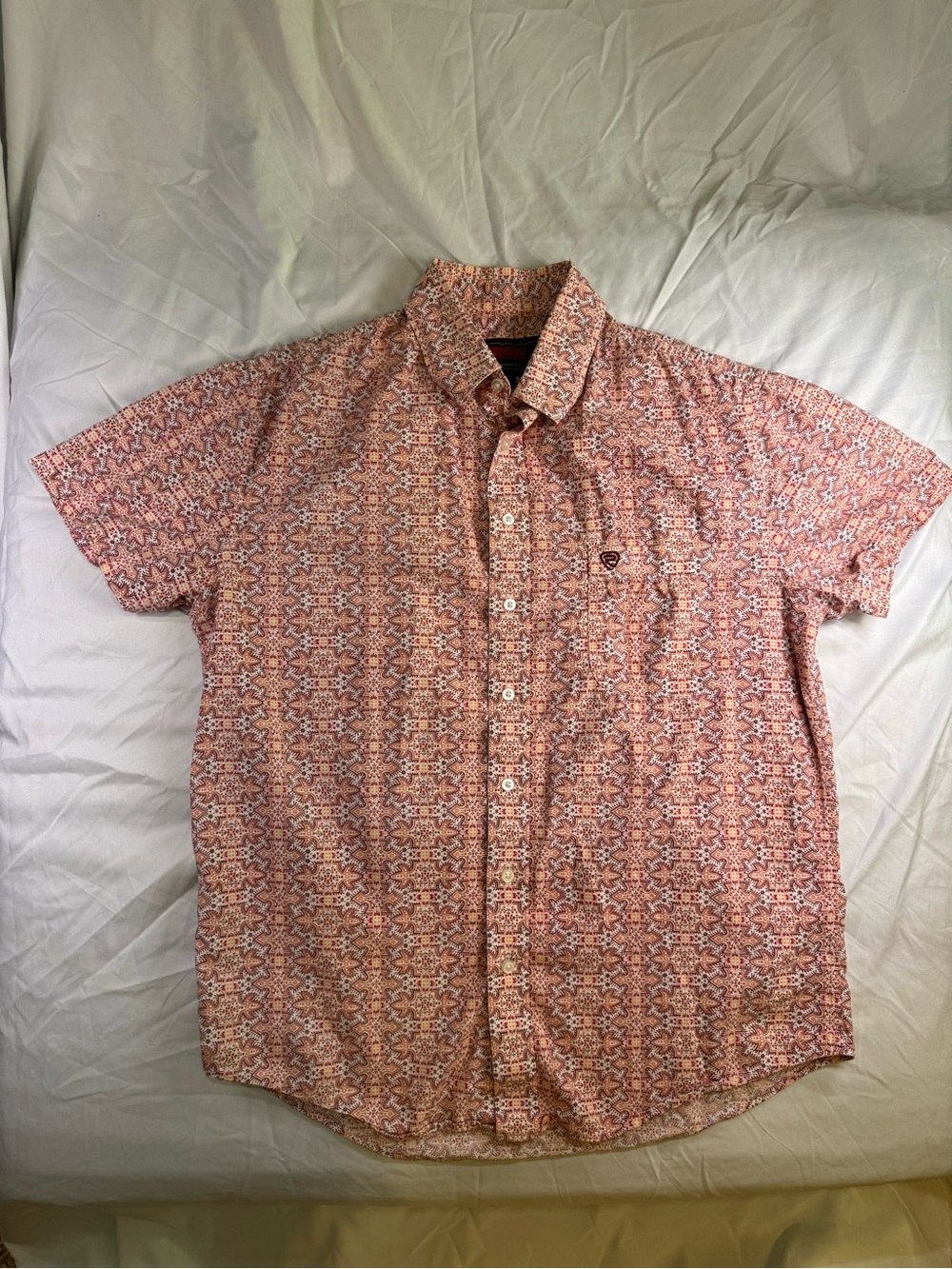 Short-Sleeve Printed Dress Shirt in Coral - Casual Button-Up